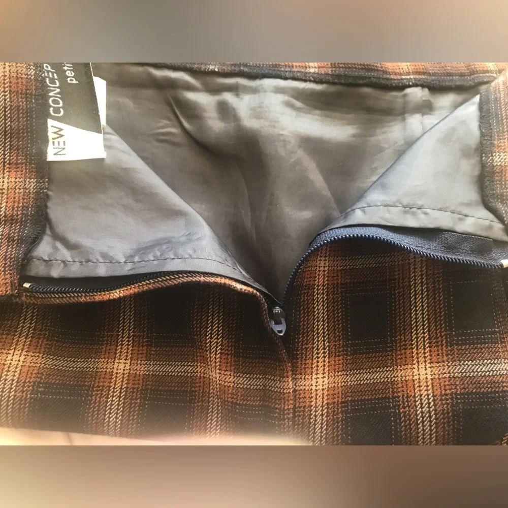 Navy & Brown New Concepts Plaid School-Girl style skirt. Fully lined size 12P - Picture 5 of 8